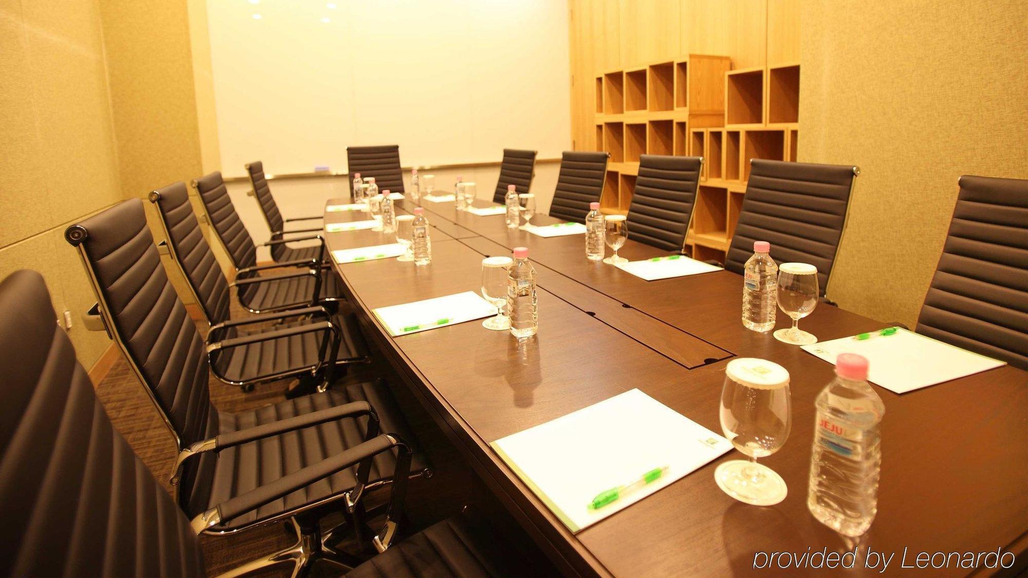 รามาดา พลาซ่า กวางจู Hotel Gwangju Metropolitan City ภายนอก รูปภาพ