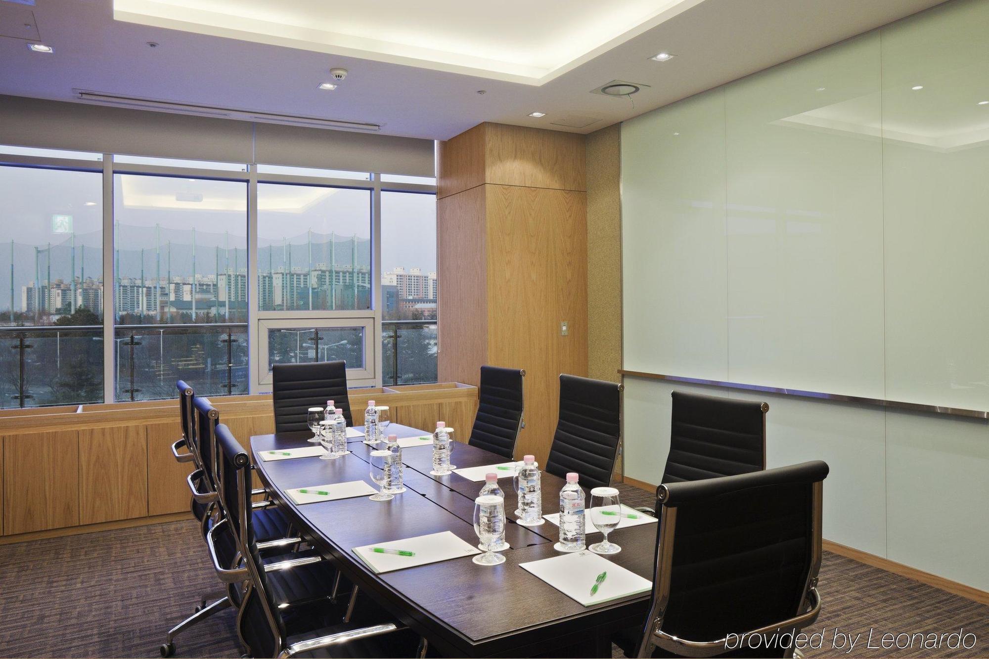 รามาดา พลาซ่า กวางจู Hotel Gwangju Metropolitan City ภายนอก รูปภาพ