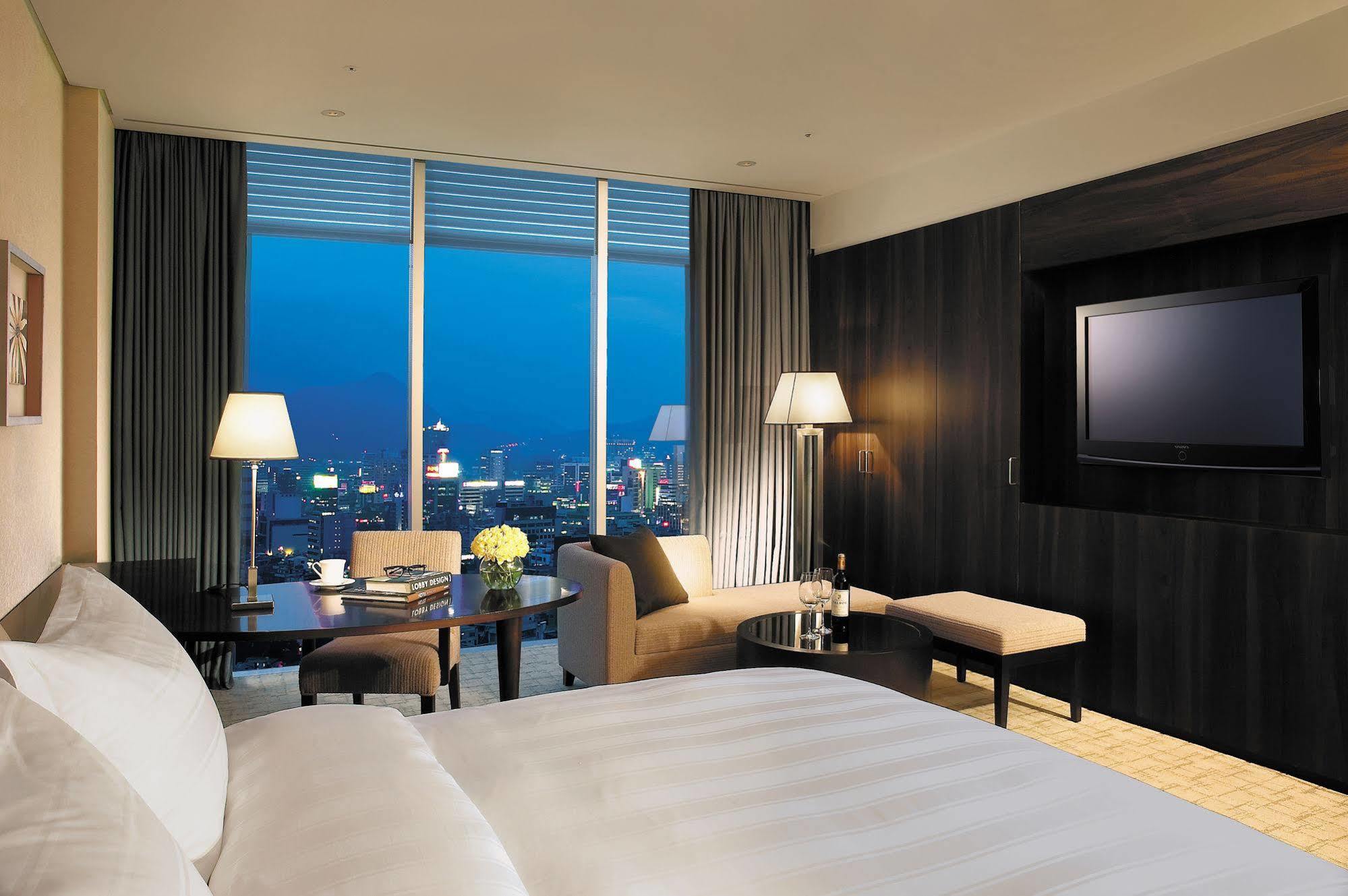 รามาดา พลาซ่า กวางจู Hotel Gwangju Metropolitan City ภายนอก รูปภาพ