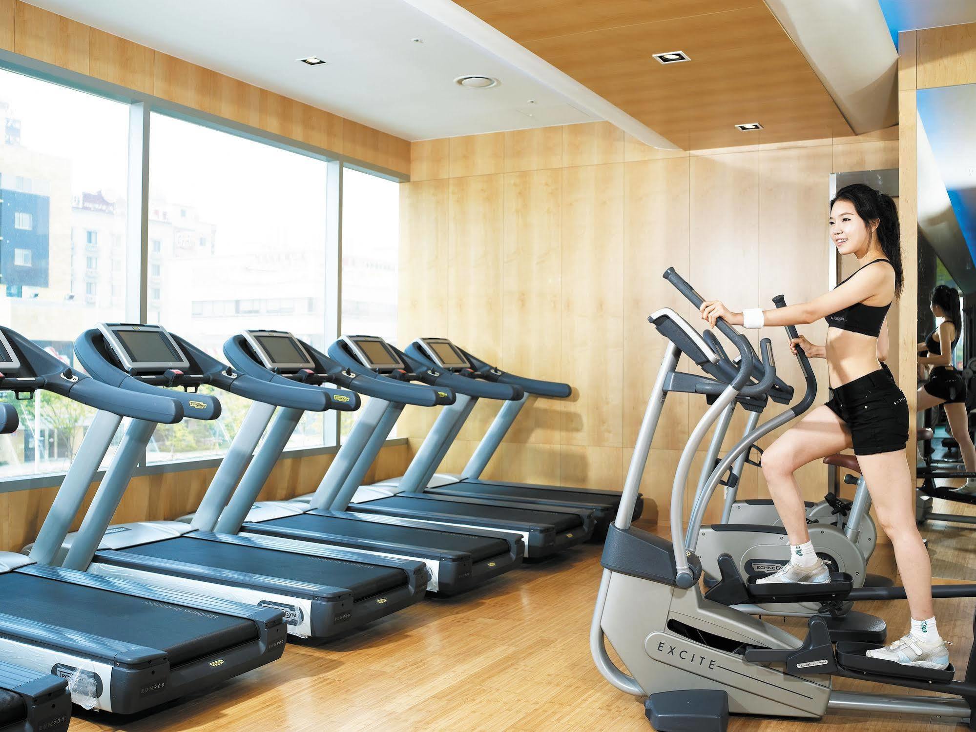 รามาดา พลาซ่า กวางจู Hotel Gwangju Metropolitan City ภายนอก รูปภาพ