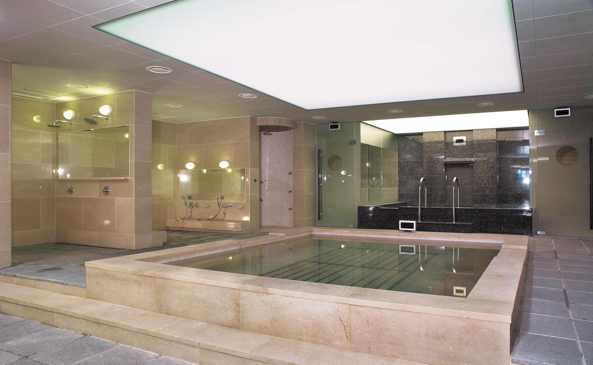 รามาดา พลาซ่า กวางจู Hotel Gwangju Metropolitan City ภายนอก รูปภาพ